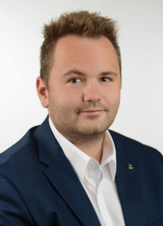 JU_Ebnath_Riedl